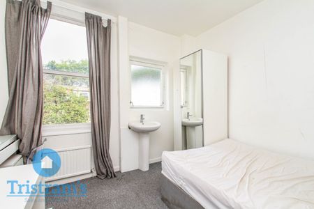 3 bed Mid Terraced House for Rent - Photo 2