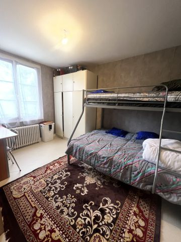 Location Appartement 3 pièces 59m² LE CREUSOT 71200 - Photo 2
