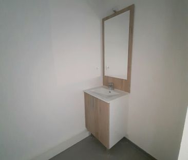 Location Appartement 1 pièce 18m² NIMES 30000 - Photo 3