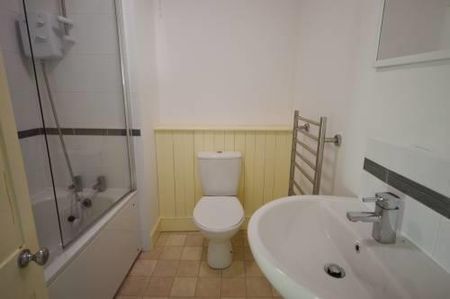 2 bedroom flat to rent - Photo 4