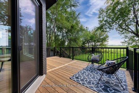 For Lease - 275 Reiner Road, Toronto, Ontario - Photo 2