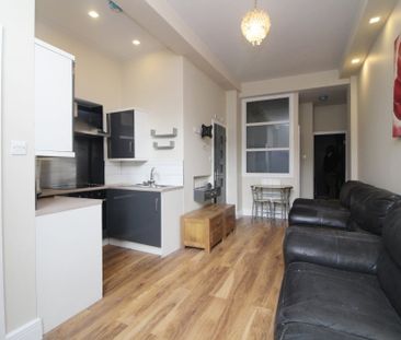 2 Bed Flat, Infirmary Road, S6 - Photo 6