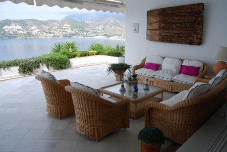 4 room luxury Villa for rent in Almuñécar, Spain - Photo 2