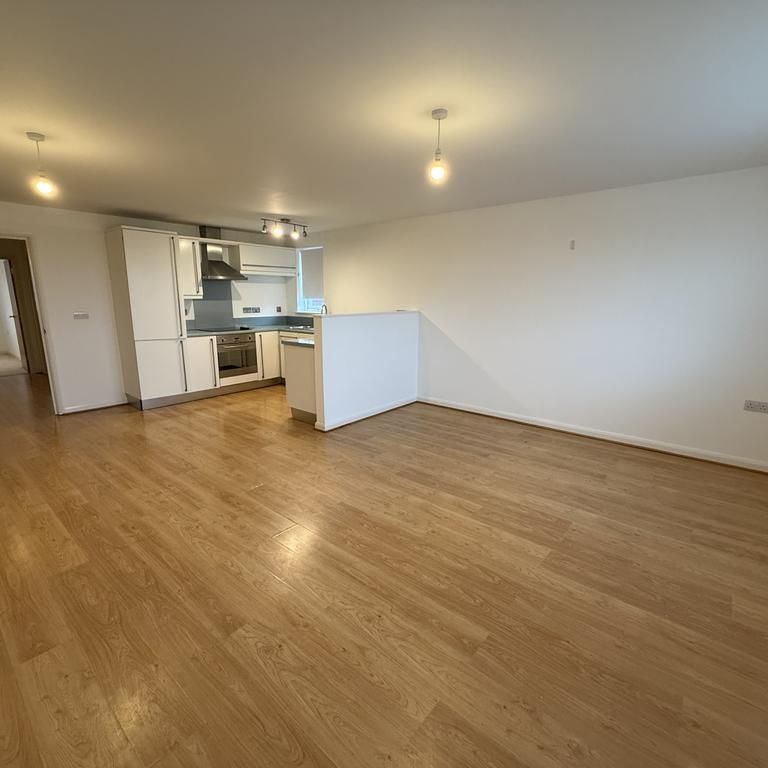 2 bedroom flat to rent - Photo 1