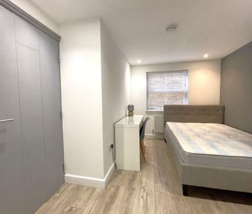 1 bedroom in a house share to rent - Photo 6