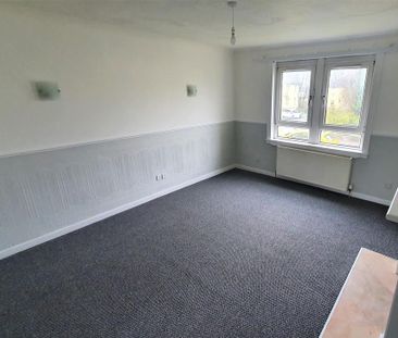2 bedroom ground floor flat to rent - Photo 5