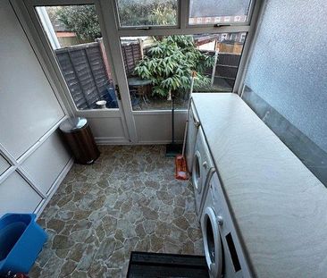 2 bedroom semi-detached house to rent - Photo 4