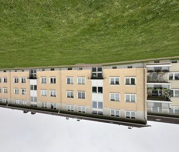 Geräumige 2,5-Zimmer-Wohnung mit Balkon! - Foto 1