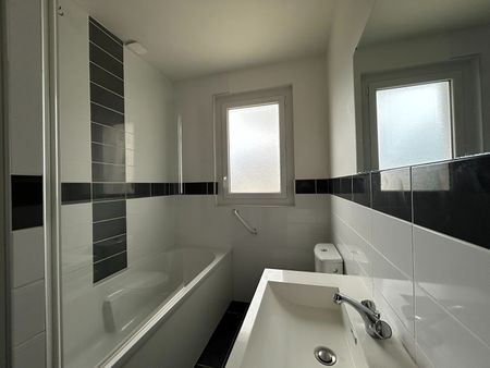 Location Appartement 3 pièces 69m² - Photo 4