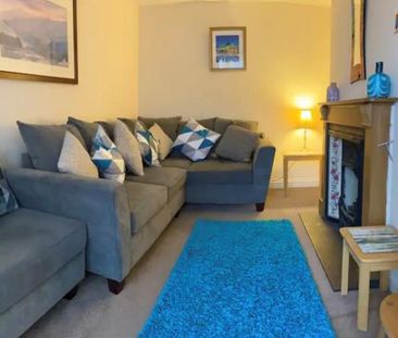 4 bedroom semi-detached house to rent - Photo 1