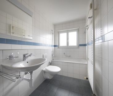 Grosszügige 4-Zimmerwohnung an schöner Lage! - Foto 5