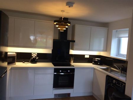 2 bedroom apartment to rent - Photo 5