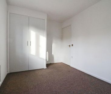 Maplin Park, Langley - Photo 3