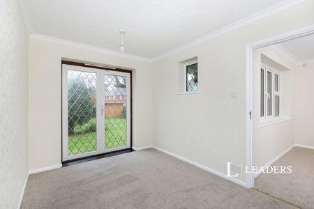 3 bedroom house to rent The Grove, Ratton, Eastbourne, East Sussex, BN20 - Photo 2