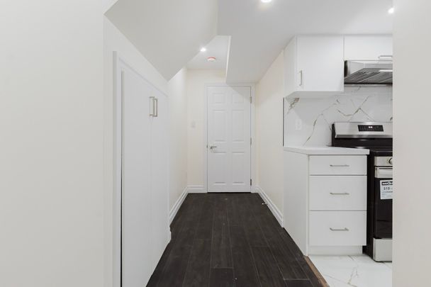 For Lease - 349 Bamberg Crescent, Waterloo, Ontario - Photo 1