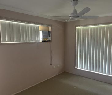 Great 4 Bedroom Low-Set Brick &Tiled Family Home! - Photo 3