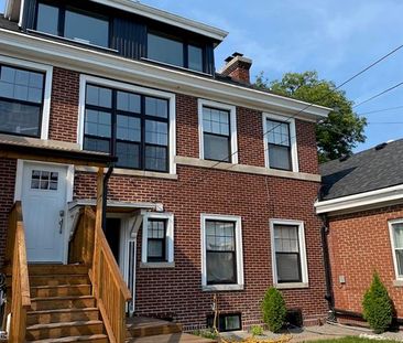For Lease - 1610 VICTORIA Avenue Unit# UPPER, Windsor, Ontario - Photo 2