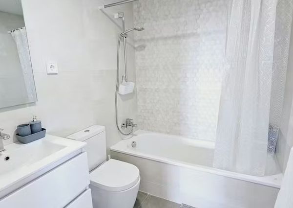 Passeig del Mare Nostrum, Badalona, Catalonia 08918