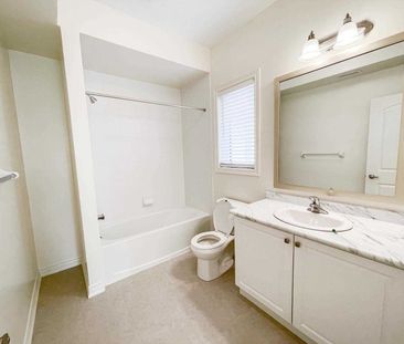 For Lease - 9440 Bayview Avenue Unit# Coach, Richmond Hill, Ontario - Photo 1