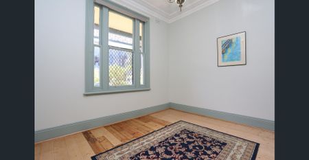 Charming Victorian Terrace with Lifestyle at Your Doorstep - Photo 4