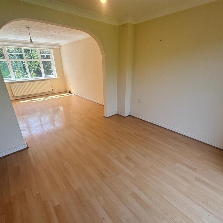 3 bedroom detached house to rent - Photo 1