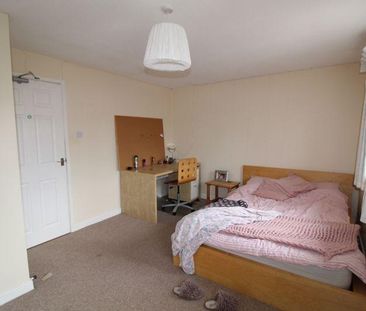 4 bedroom house to rent - Photo 2