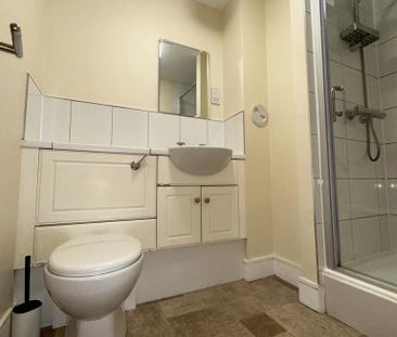 2 bedroom flat to rent - Photo 6