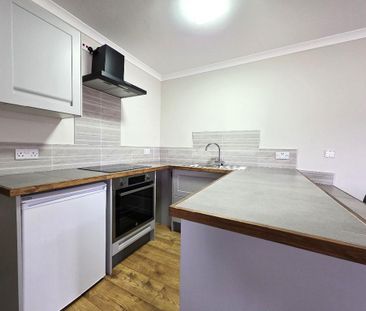 1 bedroom semi-detached house to rent - Photo 5