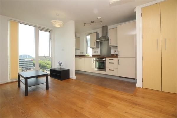 2 bedroom apartment to rent - Photo 1