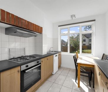 3 bedroom semi-detached house to rent - Photo 6