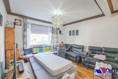 4 bedroom terraced house to rent - Photo 5