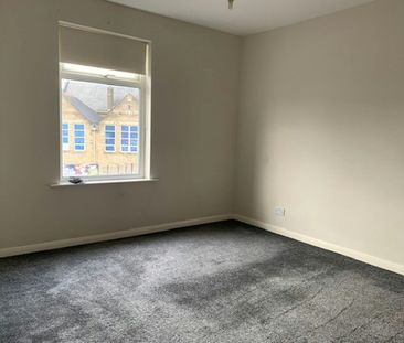 Terraced House to rent on - Photo 2