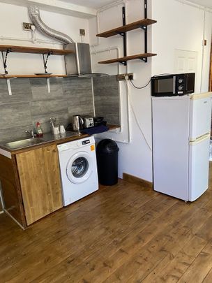 Studio Flat, Vanston Place, SW6 - Photo 1