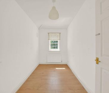 2 bedroom semi-detached house to rent - Photo 6