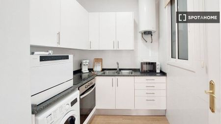 3 room luxury Apartment for rent in Barcelona, Spain - Photo 4