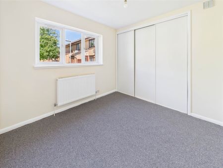 Price £995 pcm - Available Now - Unfurnished - Photo 3