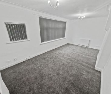 4 bedroom semi-detached house to rent - Photo 1
