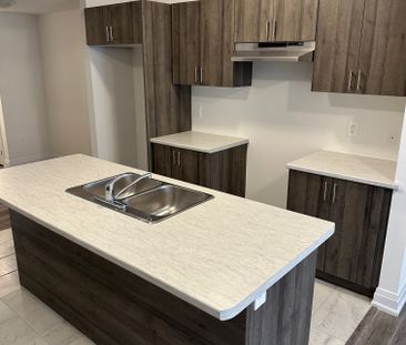 For Lease - 180 Franklin Trail Unit# Bsmt, Barrie, Ontario - Photo 4