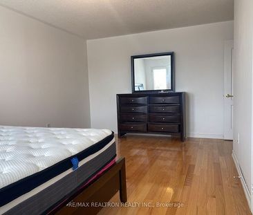 For Lease - 30 Glacier Crescent Unit# Main, Toronto, Ontario - Photo 2