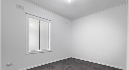 The Family Home - Photo 2