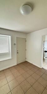 Vancouver East Grnd Flr 1 Bedroom Suite Priv Entrance - Photo 3