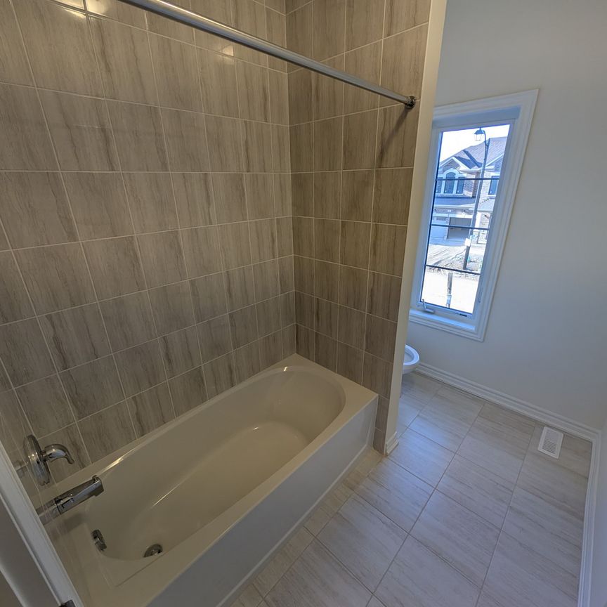 For Lease - 47 Arnold Circle, Brampton, Ontario - Photo 1