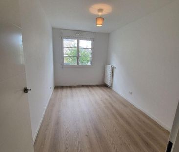 Location Appartement 3 pièces 68m² COLOMBES 92700 - Photo 2