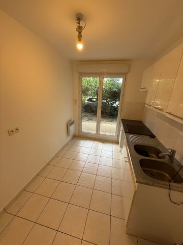 Location Appartement 2 pièces 47m² STE FOY LES LYON 69110 - Photo 3