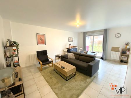 Location Appartement 3 pièces 65m² - Photo 2