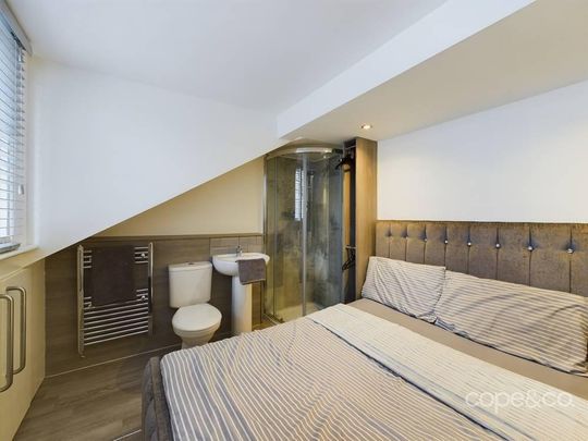 Studio to rent - Photo 1