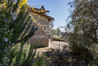 via miramare, 3, Camaiore, Tuscany 55041