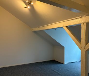 Außergewöhnlich Wohnen unterm Dach: Mietwohnung mit vier Zimmern in... - Photo 5
