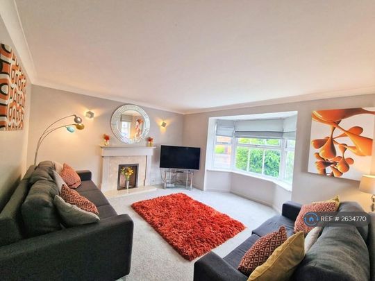 4 bedroom detached house to rent - Photo 1