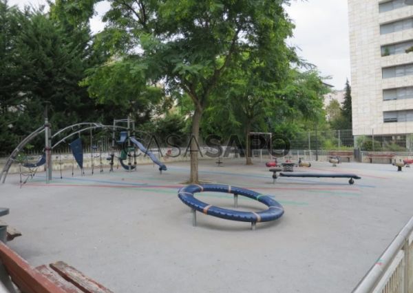 Apartamento T4 para alugar em Lisboa